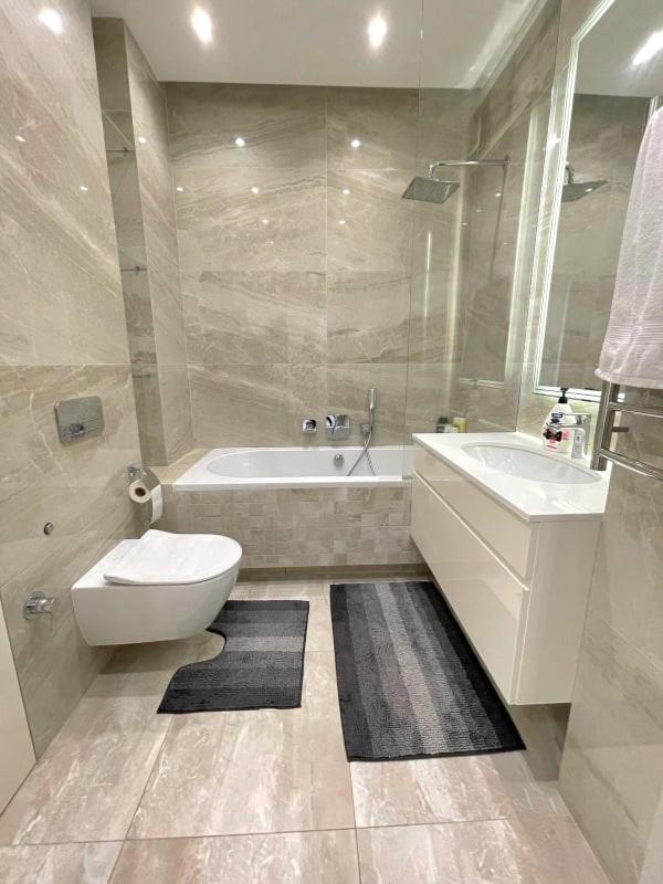 Vip Apartment 120M2 With Panoramic Windows, 22 Floor. Obolon Kiev Ngoại thất bức ảnh