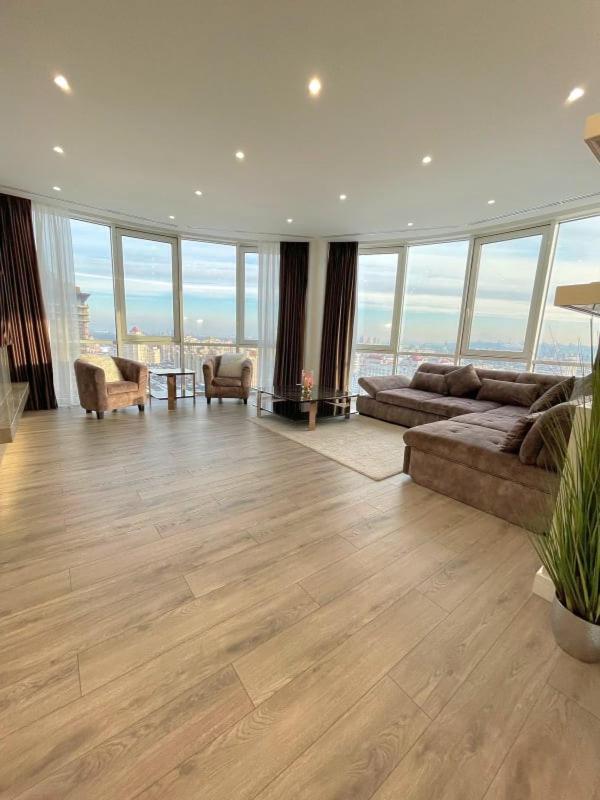 Vip Apartment 120M2 With Panoramic Windows, 22 Floor. Obolon Kiev Ngoại thất bức ảnh